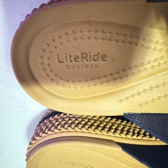 Crocs Lite Ride Black and Gum Adjustable Slides in mint condition SZ 9 - Picture 4 of 8